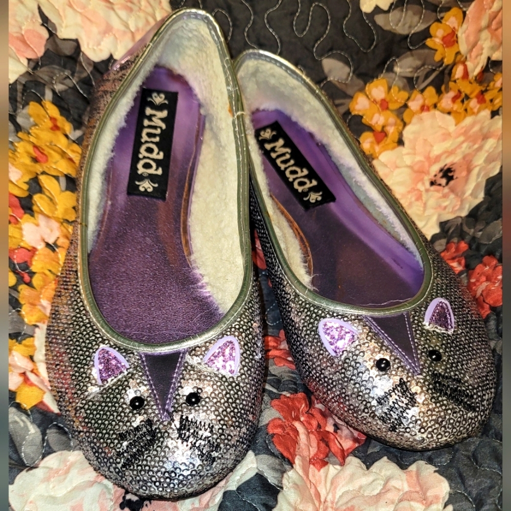 Mudd Silver and Purple Sequin Cat Flats Size 9